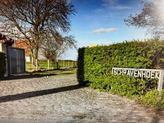 Schravenhoek Met Indoorzwembad En Sauna 弗尔内 外观 照片