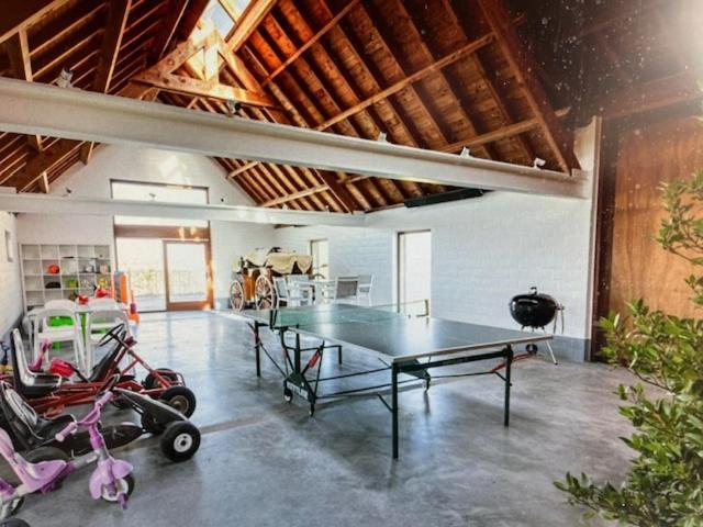 Schravenhoek Met Indoorzwembad En Sauna 弗尔内 外观 照片