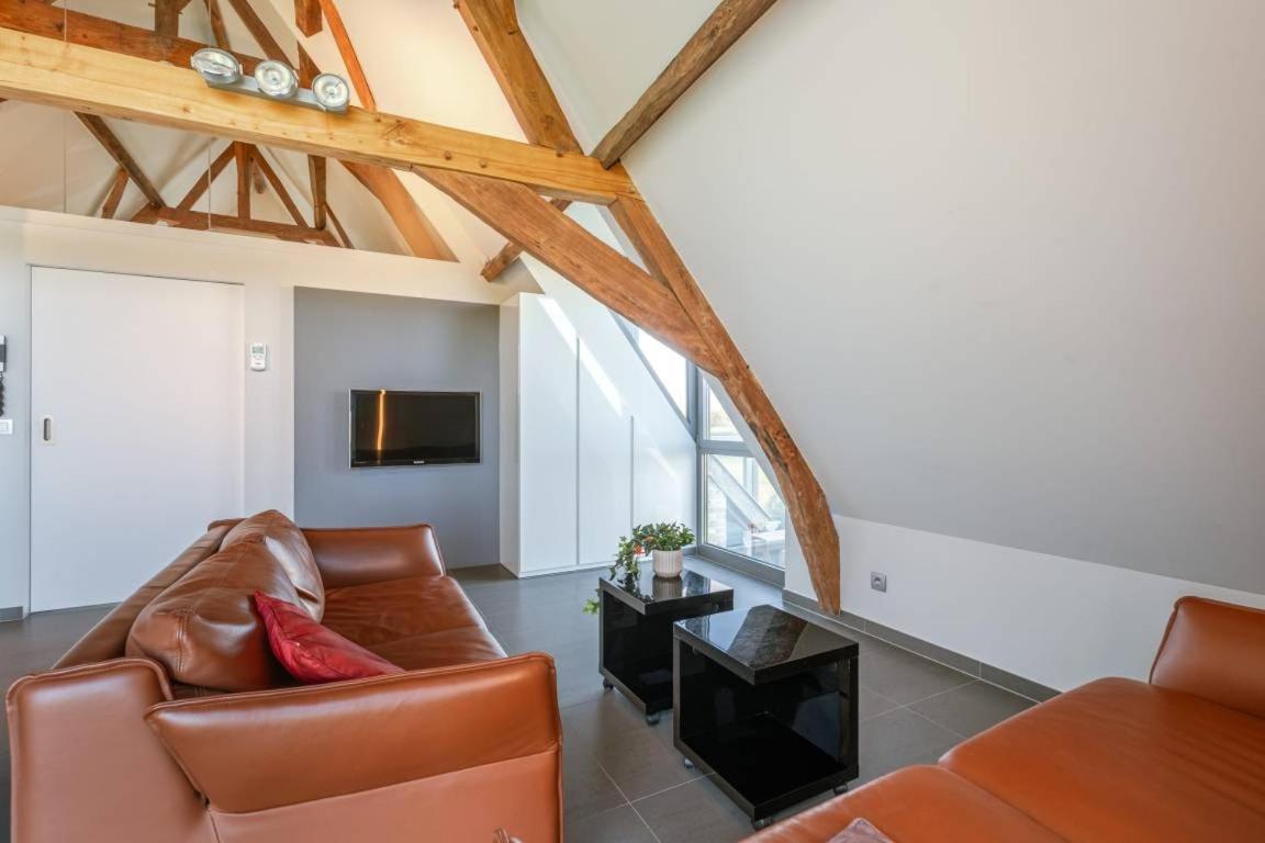 Schravenhoek Met Indoorzwembad En Sauna 弗尔内 外观 照片