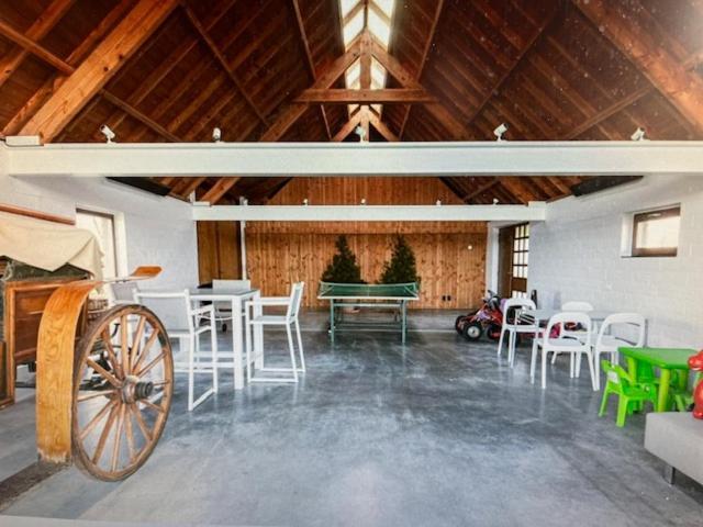 Schravenhoek Met Indoorzwembad En Sauna 弗尔内 外观 照片